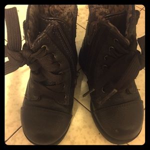 Toddler boots size 6