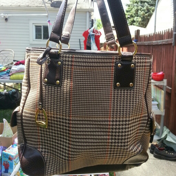 **SOLD OFF LINE**  CHAPS Plaid Totebag-pre-loved