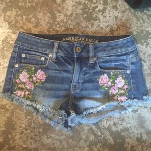 American eagle denim flower embroidered shorts