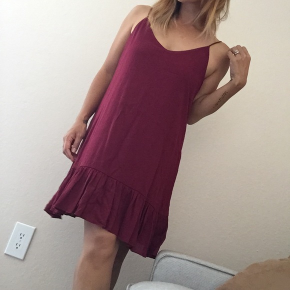 Maroon Flowy Dress - Picture 3 of 3