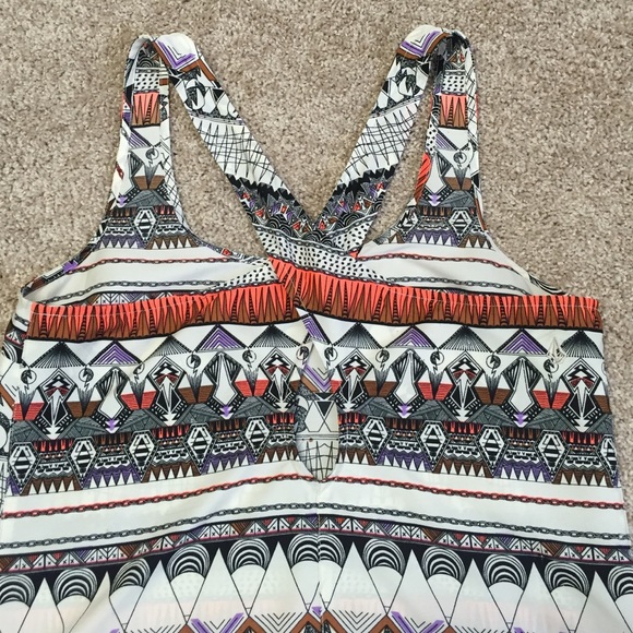 Bundled. Keyhole Volcom Tank - Picture 3 of 4