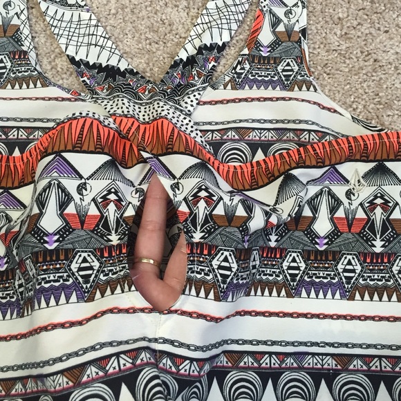 Bundled. Keyhole Volcom Tank - Picture 4 of 4