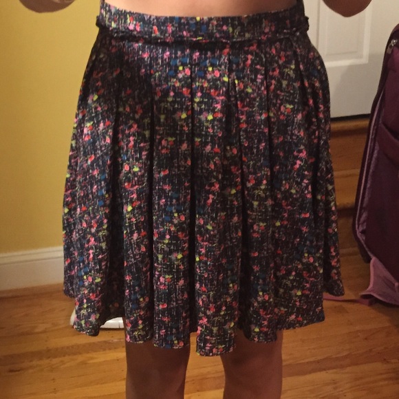 Black pattern skirt