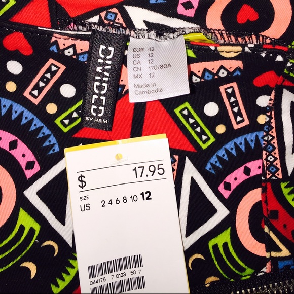 H&M Tribal Printed Skirt with Zipper pockets - Picture 4 of 4