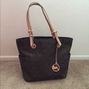 Michael Kors Jet Set Logo Tote
