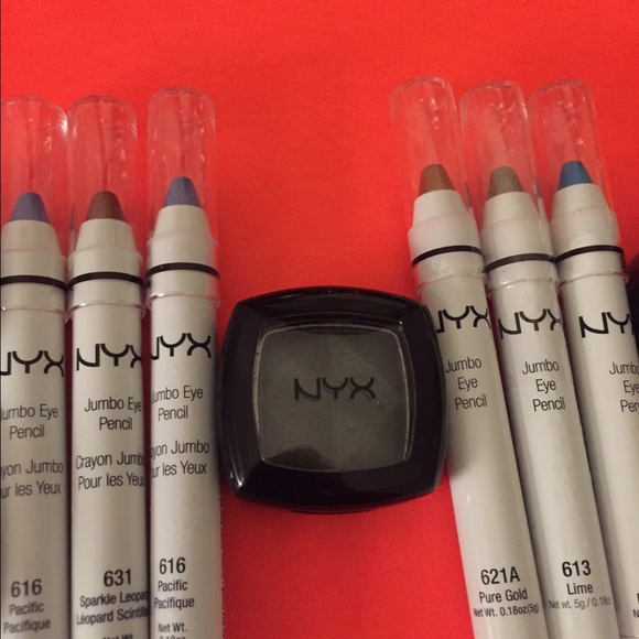 Nyx makeup cosmetics eye bundle - Picture 2 of 3