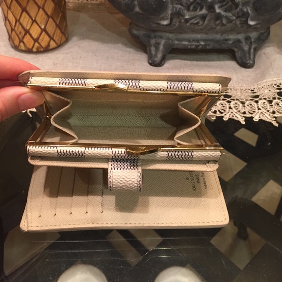 Louis Vuitton white checkered wallet - Picture 4 of 4