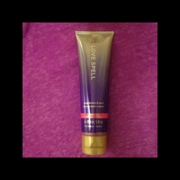 Victoria secret love spell tinted lotion