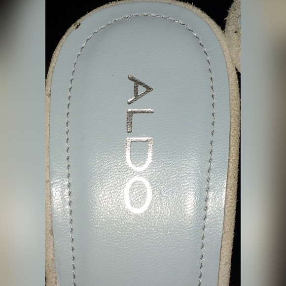 Heels - Picture 2 of 3
