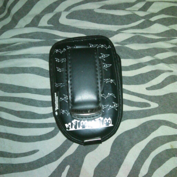 Phone case - Picture 2 of 4