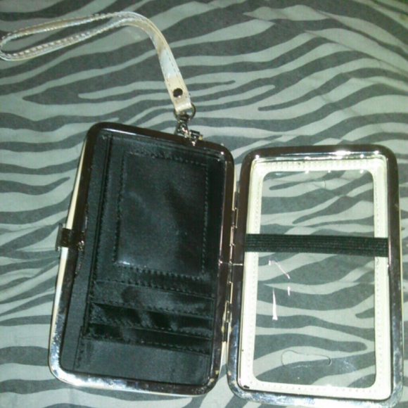 Phone case - Picture 4 of 4