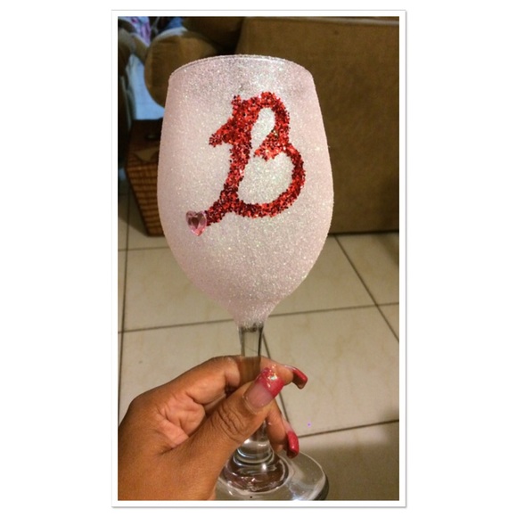 Bling Monogram Wine Glass ORDER FROM BACKUP PAGE @cymoneelysse2 - Picture 3 of 3