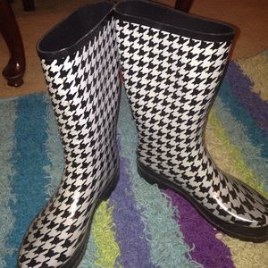 Houndstooth Rainboots