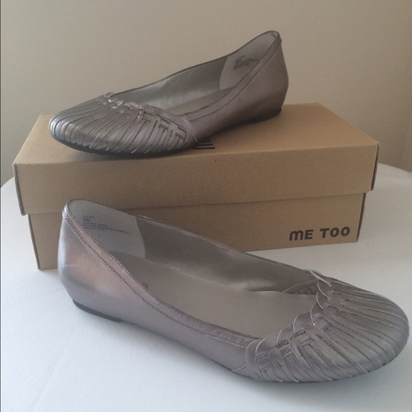 Flat shoes