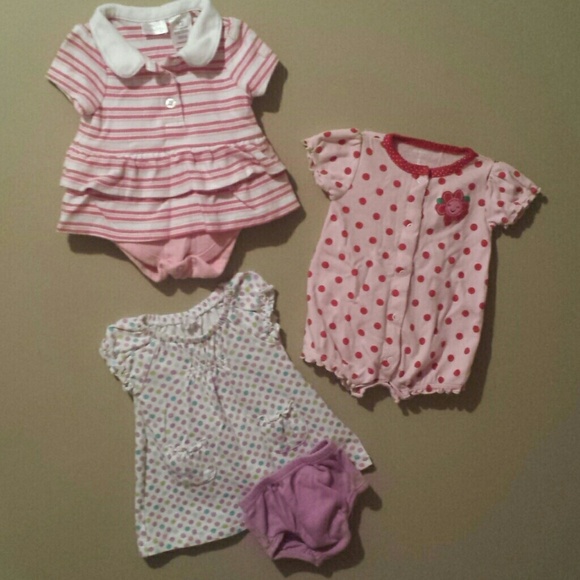 "Price Reduced"  Super cute tiny bundle  0-3 mths
