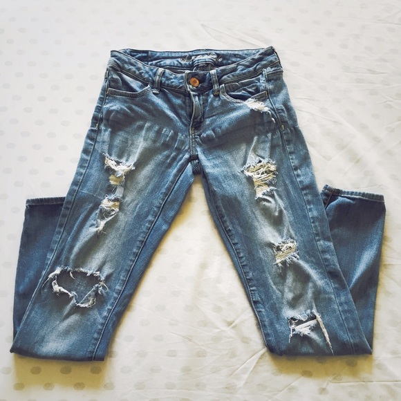 American Eagle Outfitters Denim - AMERICAN EAGLE Distressed Jeans