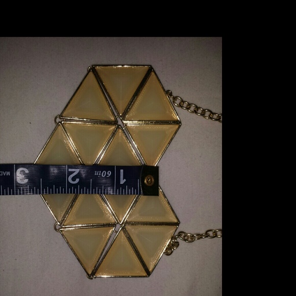 Nude Statement Necklace Set - Picture 2 of 3