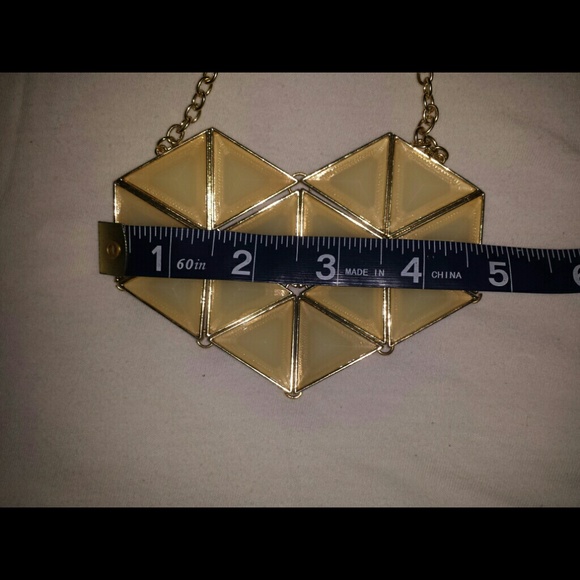 Nude Statement Necklace Set - Picture 3 of 3