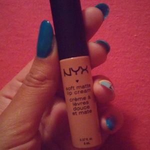Nyx soft matte lip cream