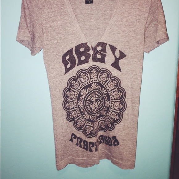 obey t shirt