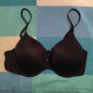 Victoria Secret Pink push-up bra (36C)