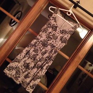 Grey flowery dress