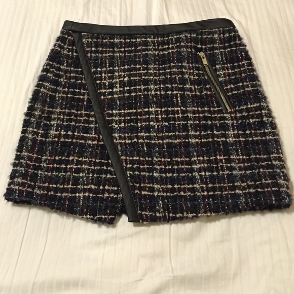 💕HP💕 Zara Asymmetrical Skirt - Picture 2 of 4