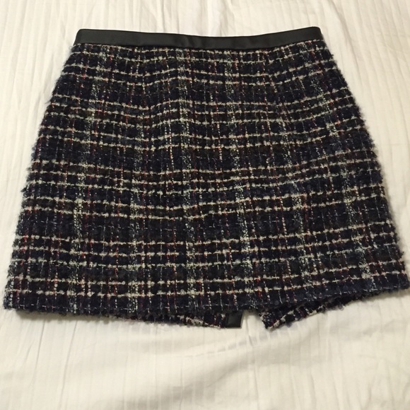 💕HP💕 Zara Asymmetrical Skirt - Picture 3 of 4