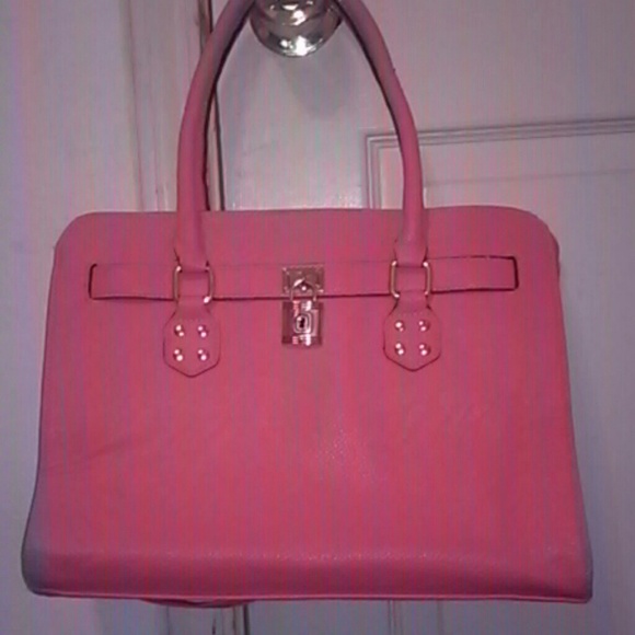Coral peachy bag