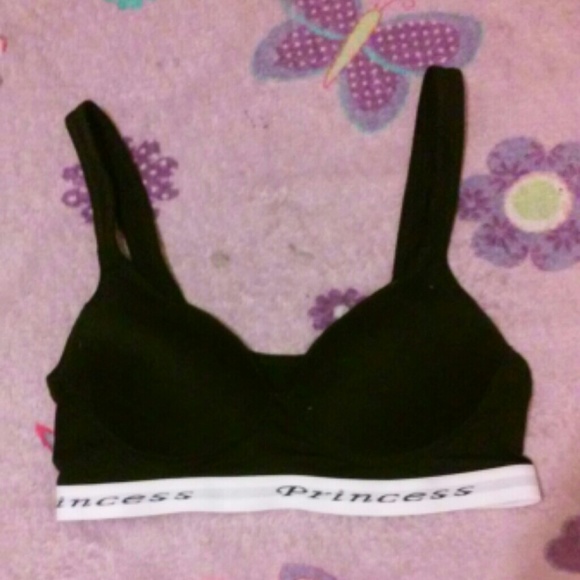 Sports bra ? Well kinda