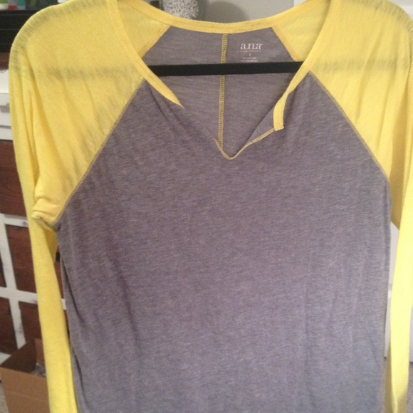 Long sleeve tee