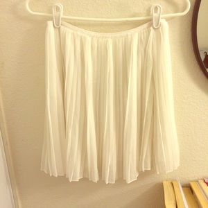 BB Dakota Kaley Pleated Crinkle Skirt in Ivory