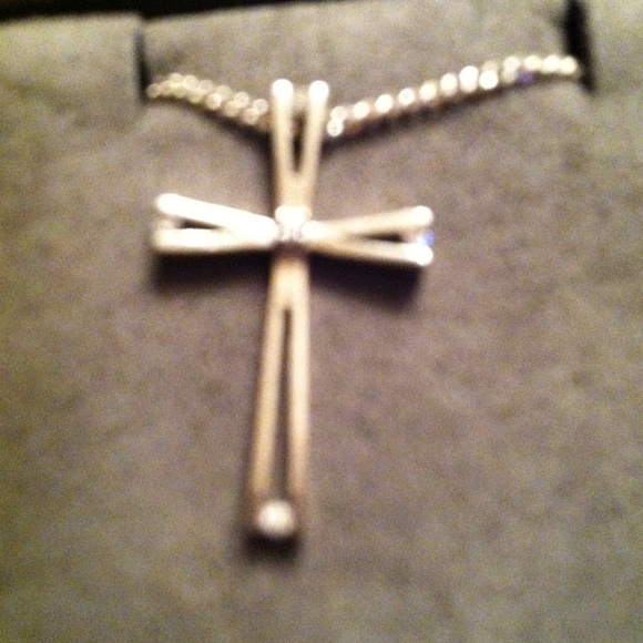 White Gold & Diamond Cross Pendant