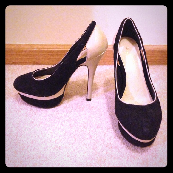 Aldo Black and Nude Heels