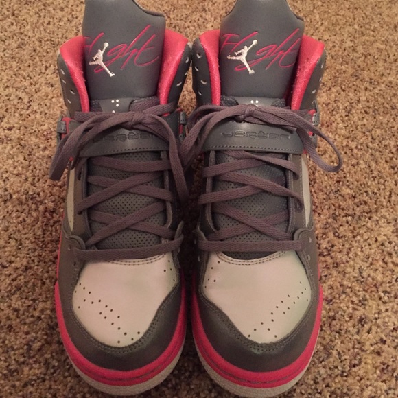 Girls Jordan's Size Y7 | Worn once | Really cute!