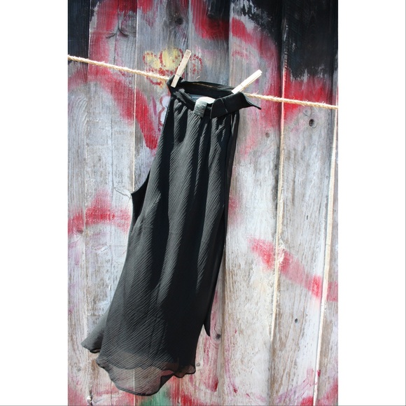 Black silk sleeveless top/tank