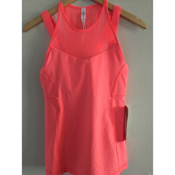 🚫SOLD🚫 NWT Lulu Running In The City Tank sz. 6 - Picture 1 of 4