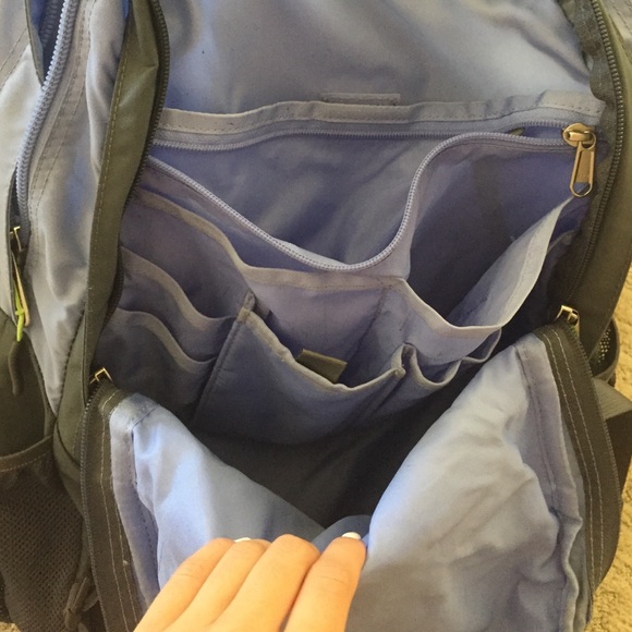 North face women's borealis - Picture 3 of 4