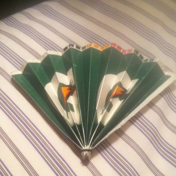 HANDMADE FAN - Picture 4 of 4