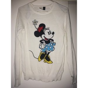 Minnie Mouse sweater-shirt.