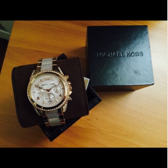 MK Blair Pavé Rose Gold-Tone Watch - Picture 4 of 4