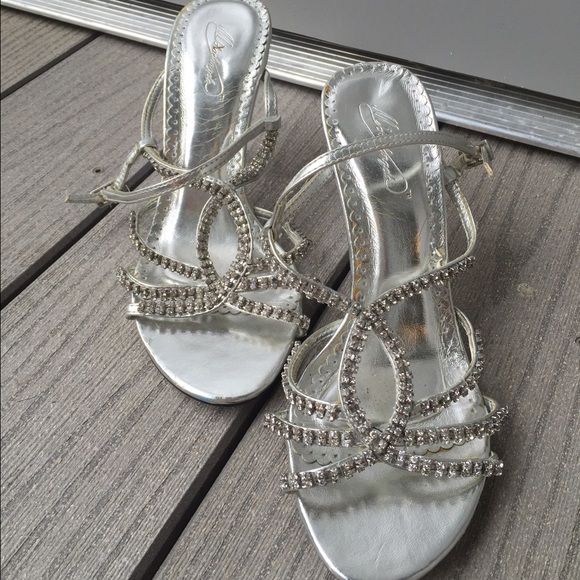 7M silver heels brand: Michelangelo