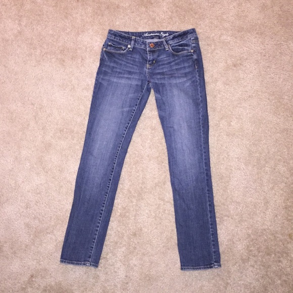 American Eagle skinny jeans, size 4.