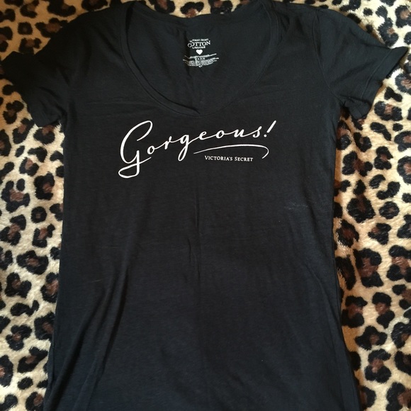 VS V Neck Tee