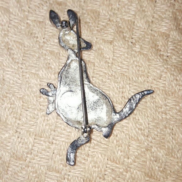 Kangaroo brooch - Picture 2 of 2