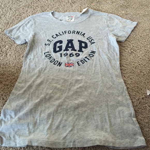 GAP LONDON EDITION T SHIRT🌹❤️