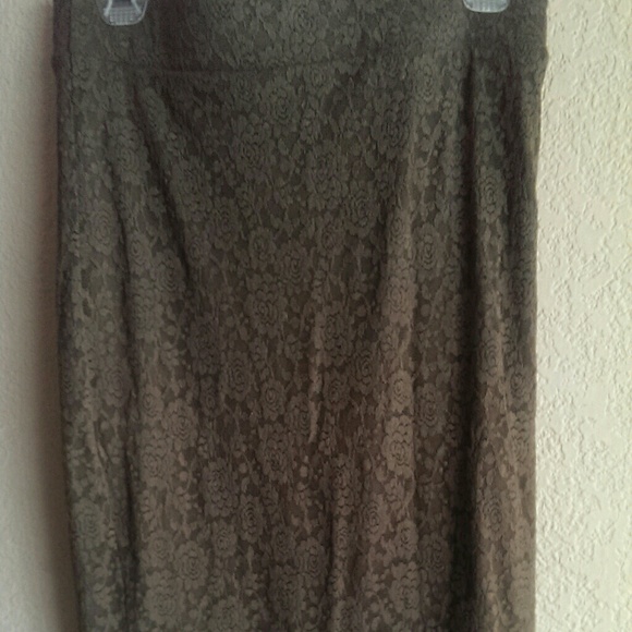 Torrid size 3 lace pencil skirt