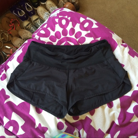 Lululemon size 6 speed short!