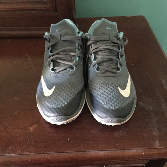 Nike fitsole running shoes