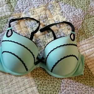 Victoria's Secret mint color size 34d D